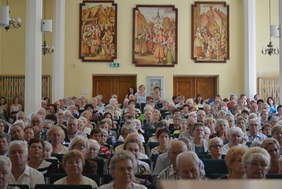 Pokaż zdjęcie: Uczestnicy konferencji