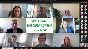 Pokaż zdjęcie: Zdjęcie ze spotkania online w aplikacji Teams - uczestnicy spotkania widoczni w kamerkach podczas spotkania.