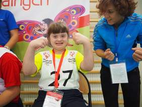 Pokaż zdjęcie: uczestnicy olimpiady - oficjalna ceremonia wręczania nagród i medali
