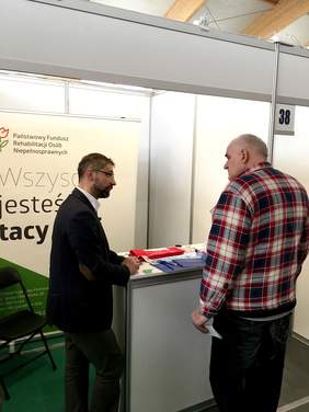 Stoisko Kujawsko-Pomorskiego Oddziału PFRON na XX Targach Pracy i Przedsiębiorczości w Inowrocławiu