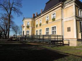 Likwidacja barier architektonicznych w Lubuskim Muzeum Wojskowym w Zielonej Górze z/s w Drzonowie