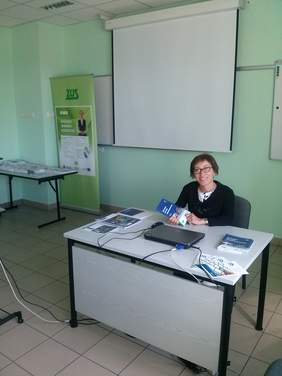 Pracownik Śląskiego Oddziału PFRON podczas dyżuru eksperckiego w  Oddziale ZUS w Bielsku - Białej