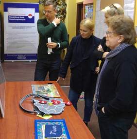 Pokaż zdjęcie: Wojewódzka Komisja Konkursowa podczas obrad
