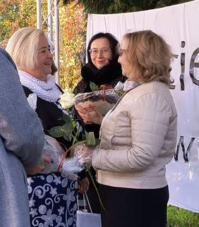 Pokaż zdjęcie: Przedstawiciele PFRON na scenie