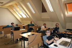 Pokaż zdjęcie: Kursanci kierunku Grafika Komputerowa.