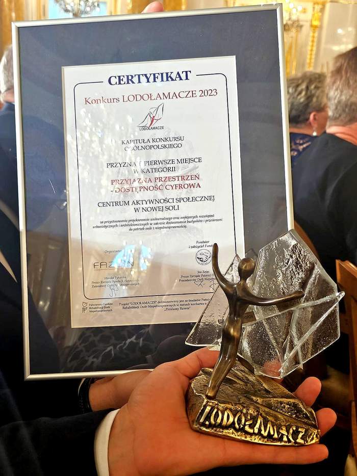 Pokaż zdjęcie: Okolicznościowy dyplom konkursu "Lodołamacz" dla Nowej Soli