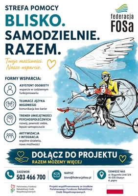 Pokaż zdjęcie: Na plakacie widnieją informacje o formach wsparcia: asystent osobisty, tłumacz języka migowego, trener umiejętności psychospołecznych oraz aktywizacja i integracja. Obok znajduje się ilustracja osoby poruszającej się na wózku wraz z asystentem. Na dole podano dane kontaktowe do rekrutacji.