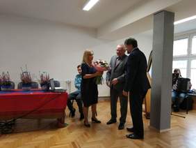 Pokaż zdjęcie: Podziękowania złożone na ręce Pani Prezes Zarządu Stowarzyszenia Felicitas Kreacja Rzeczywistości