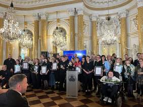 Pokaż zdjęcie: Zdjęcie laureatów konkursu.