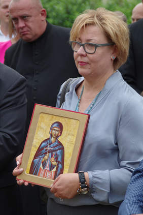 Pokaż zdjęcie: Dyrektor Marta Mordarska podczas uroczystości 