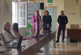 Pokaż zdjęcie: Przedstawcie Departamentu informatyki PFRON otwierający spotkanie