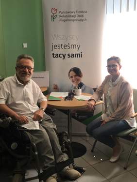 Pokaż zdjęcie: Stanowisko PFRON w Placówce ZUS w Ostródzie