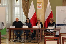 Pokaż zdjęcie: Panel dyskusyjny