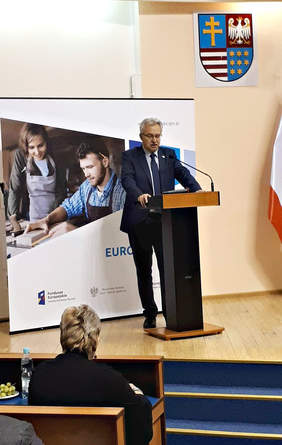 Pokaż zdjęcie: Pełnomocnik Rządu do Spraw Osób Niepełnosprawnych Krzysztof Michałkiewicz 