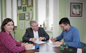 Pokaż zdjęcie: Jerzy Dębski Dyrektor Oddziału Lubelskiego PFRON oraz przedstawiciel Fundacji Zielony Słoń