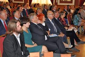 Pokaż zdjęcie: Na zdjęciu Wicewojewoda Kujawsko-Pomorski Józef Ramlau, Wicemarszałek Województwa Kujawsko-Pomorskiego Zbigniew Ostrowski i Zastępca Prezydenta Bydgoszczy Maria Wasiak