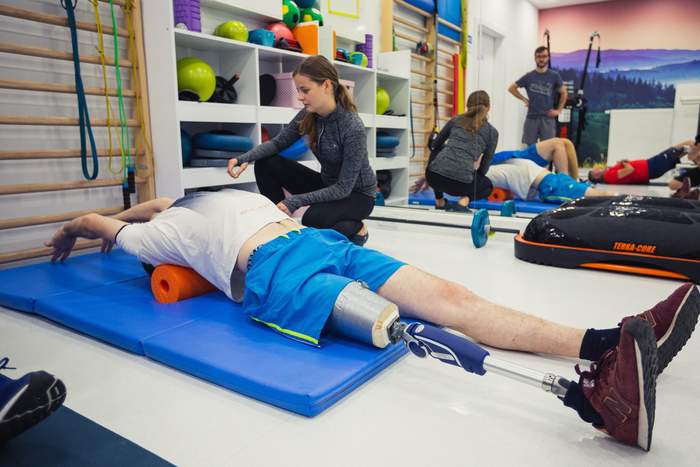 Osoby w trakcie rehabilitacji w Fundacji Poland Business Run