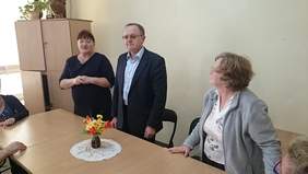 Pokaż zdjęcie: Pan Andrzej Michalski Dyrektor Oddziału Świętokrzyskiego PFRON w Kielcach podczas spotkania z członkami PZG Koło w Kielcach