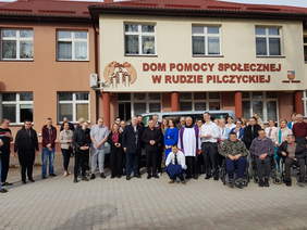 Pokaż zdjęcie: Pamiątkowe zdjęcie