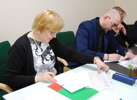Pokaż zdjęcie: Podpisanie umowy z PSONI w Myślenicach
