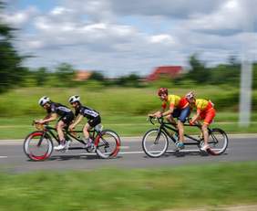 Pokaż zdjęcie: Uczestnicy wyścigu Fot. Hetman Tandem Cycling Team
