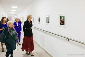 Pokaż zdjęcie: Pierwsza Dama Agata Kornhauser-Duda, Małgorzata Paprota Dyrektor Oddziału Lubelskiego PFRON, Maria Król Przewodnicząca Stowarzyszenia "Krok za krokiem" w Zamościu