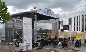 Pokaż zdjęcie: Przygotowania do Polibuda Open Air 2019 r.