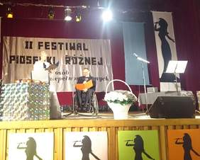 Pokaż zdjęcie: II Festiwal Piosenki Różnej Osób Niepełnosprawnych w Ostrowcu Świętokrzyskim