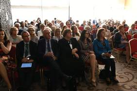 Pokaż zdjęcie: Sala konferencyjna z gośćmi Centralnego seminarium podsumowującego - Hotel Gromada Centrum w Warszawie