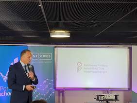 Pokaż zdjęcie: Wystąpienie Dyrektora Oddziału Podkarpackiego PFRON Maciej Szymański