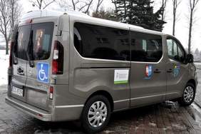 Pokaż zdjęcie: Bus zakupiony na potrzeby osób niepełnosprawnych (fot. kety.pl)