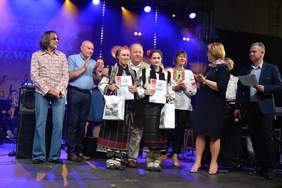 Pokaż zdjęcie: Finał 11. Festiwalu Piosenki „Integracja malowana dźwiękiem” 