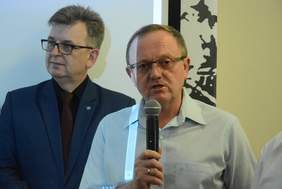 Pokaż zdjęcie: głos zabiera Dyrektor Oddziału Świętokrzyskiego PFRON Andrzej Michalski 