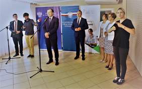 Konferencja prasowa z udziałem Wiceministra w MRPiPS - Marcinem Zielenieckim, Wojewody Kuj-Pom. - Mikołajem Bogdanowiczem, Dyr. K-P Oddziału PFRON - Aleksandrą Gierej oraz z Kierownikiem Del. Kuj-Pom. Oddziału Wojew. NFZ - Gabrielą Kaźmierską
