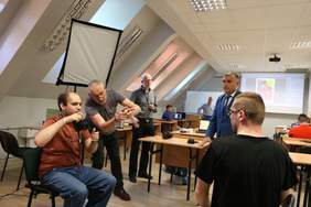 Pokaż zdjęcie: Sekcja fotograficzna przy pracy.