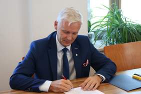 Pokaż zdjęcie: Przemysław Biesek-Talewski  - Burmistrz Gminy Czersk 