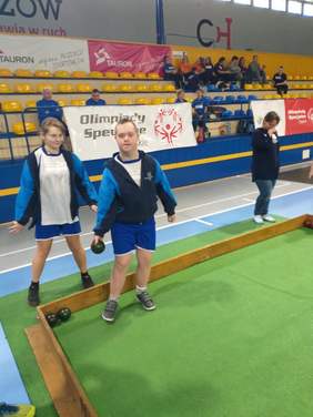 Pokaż zdjęcie: Zawodnicy w trakcie rozgrywek