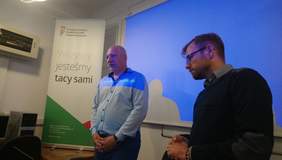 Pokaż zdjęcie: Prowadzący szkolenie pan Marcin Ratajczyk i Bartłomiej Kakiet z Biura PFRON  w Warszawie