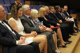 Pokaż zdjęcie: Zaproszeni goście