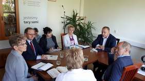 Pokaż zdjęcie: spotkanie w Oddziale Świętokrzyskim PFRON z przedstawicielami placówek i instytucji z terenu województwa świętokrzyskiego