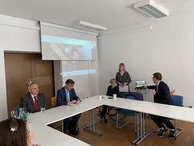 Pokaż zdjęcie: Od lewej: Minister Paweł Wdówik, Michał Olenowicz, Beata Wachowiak-Zwara, Monika Popow, Michał Glaser