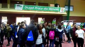 Pokaż zdjęcie: XIII Powiatowe Targi Edukacji i Pracy w Szamotułach