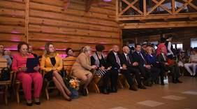 Pokaż zdjęcie: przedstawiciele władz lokalnych oraz zaproszeni goście