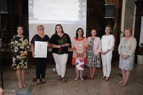 Laureaci konkursu podczas odbierania nagród